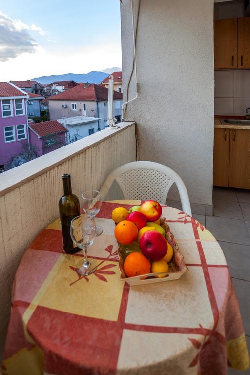 Apartments Marko Тиват Экстерьер фото