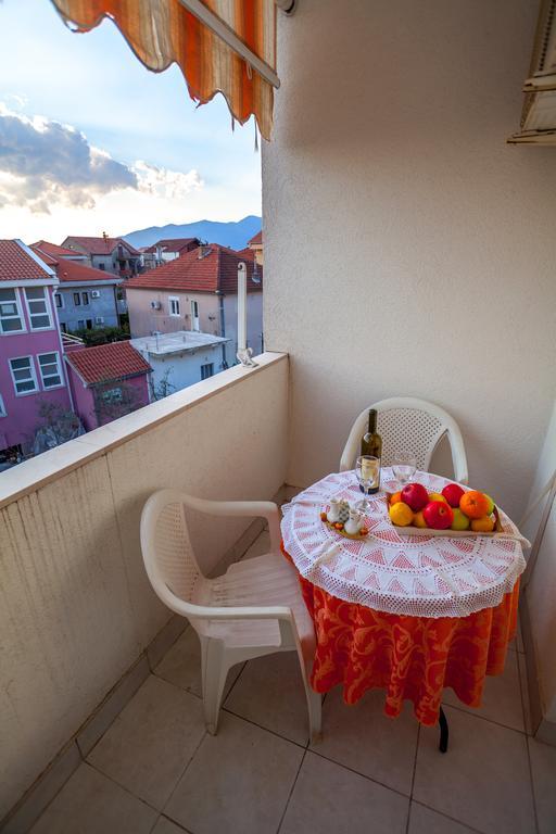 Apartments Marko Тиват Экстерьер фото